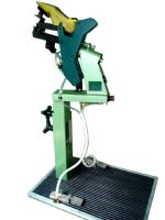 Máquina para montar sandalia